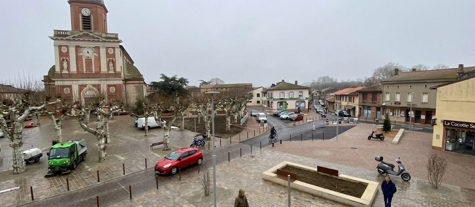 Place de libération à Seysses 31600